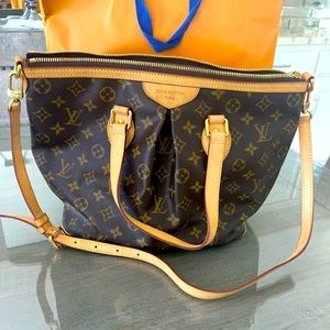 Louis Vuitton Polermo PM- like new